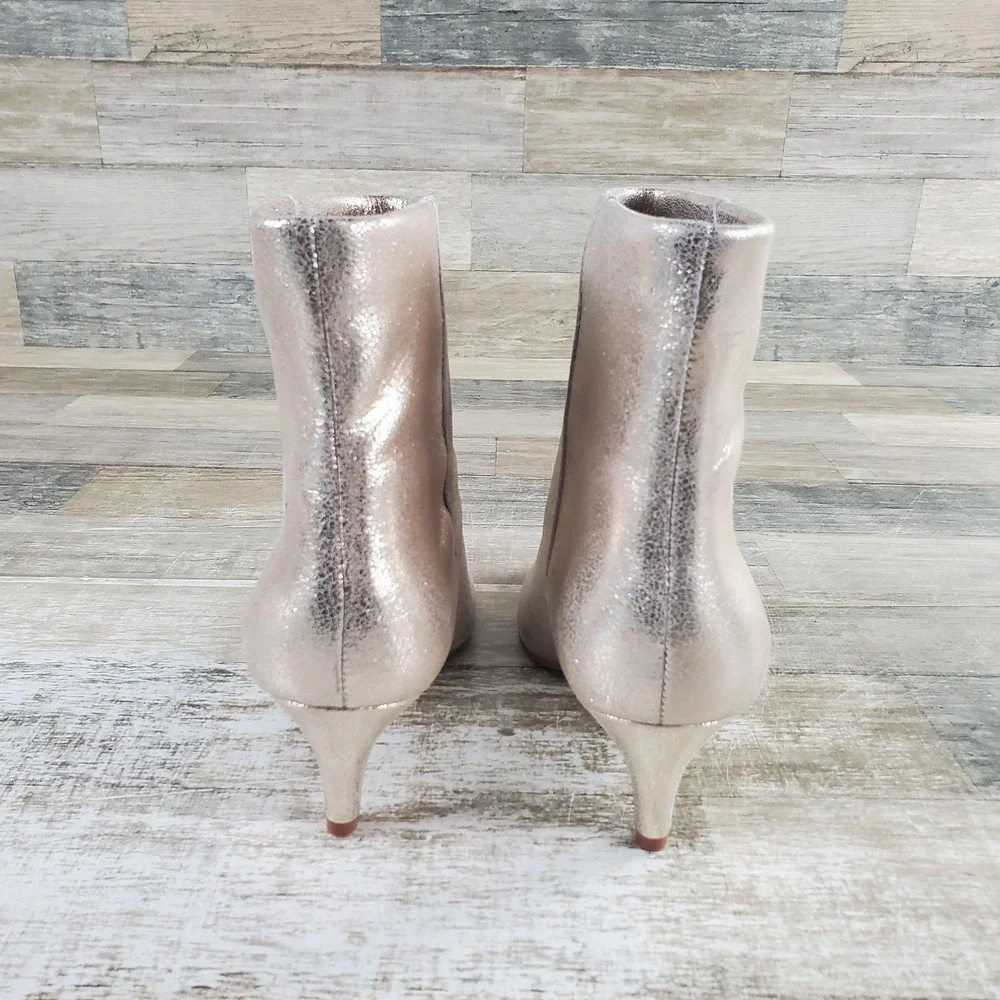 Dolce Vita Dee Womens Mid-Calf Bootie Sz 7 Platinum Distress Leather kitten Heel